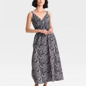 Universal Thread Black and White Floral Maxi Dress